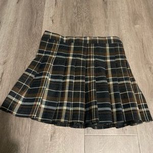 Check mini skirts size L